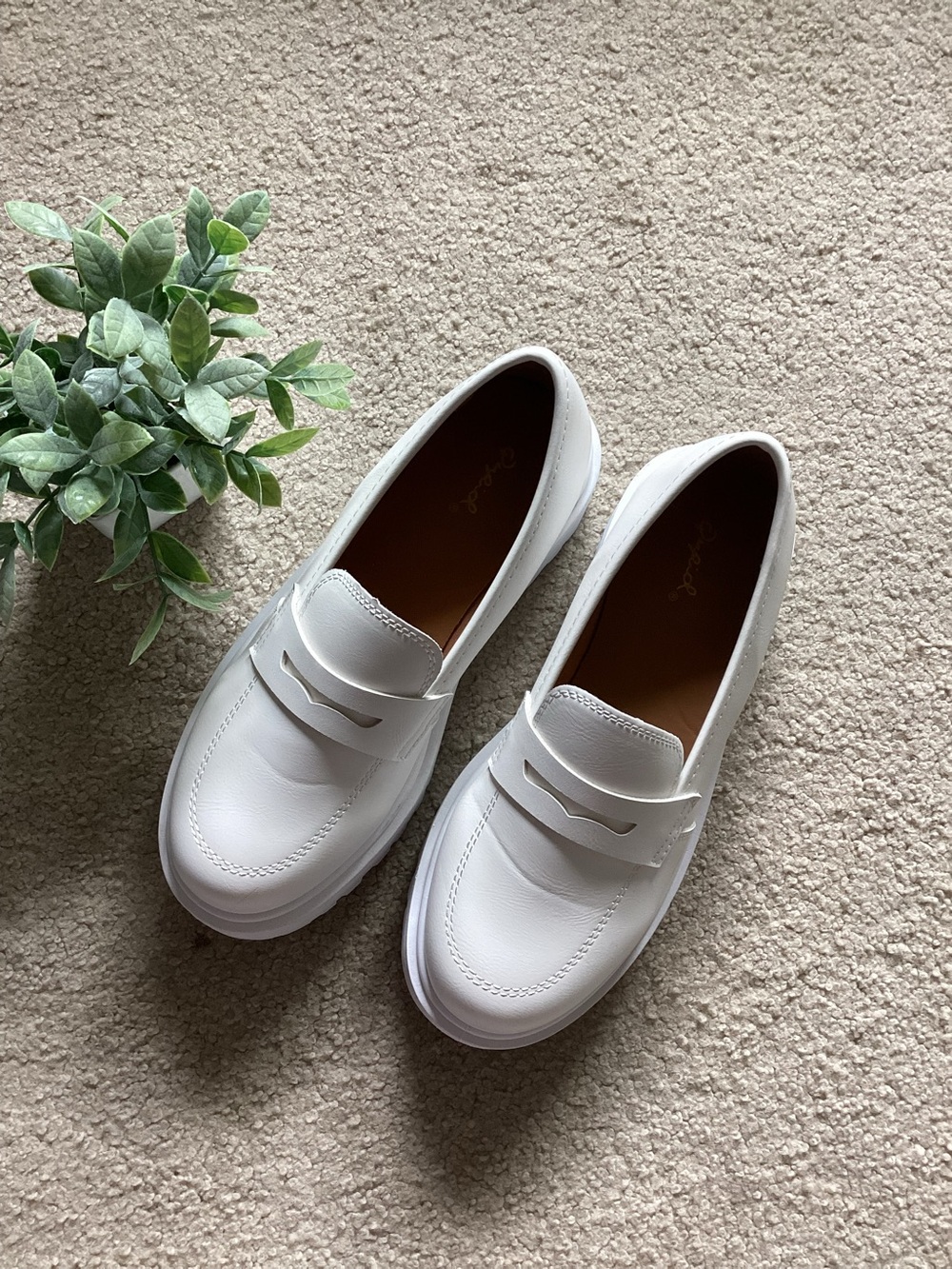 Qupid White Penny Loafer Chunky Platform Shoes Size 8 - Picture 4 of 10